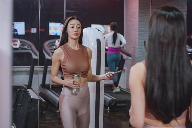 崔汝珍在《闺密的背叛》展现她的好身材。（中天娱乐台提供）