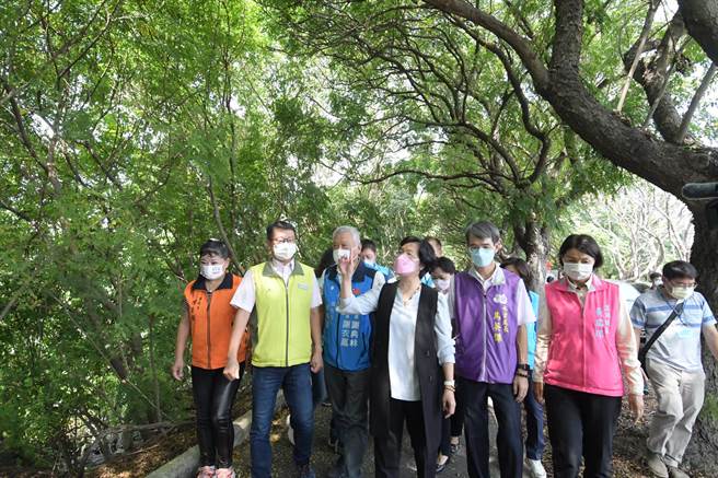 彰化县长王惠美14日宣布，去年提计画向中央申请经费整治，获得经济部核定7.6亿，宣布将启动整治计画，要让彰化「母亲之河」重获新生。（吴建辉摄）