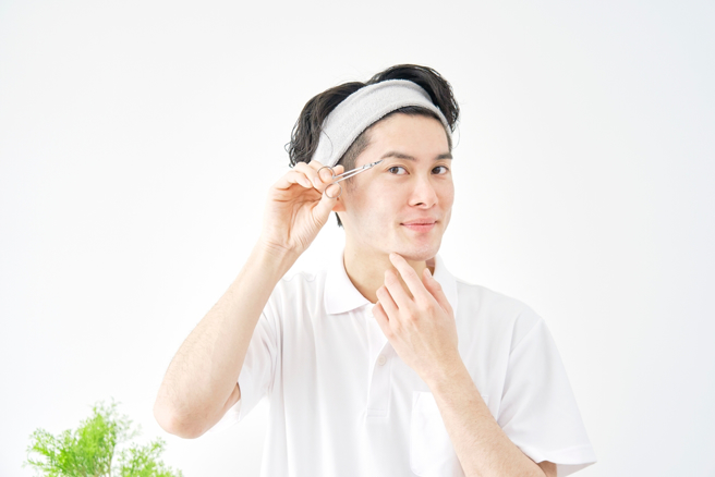 好的眉型不仅能招来好人缘，也有助于提升事业运和感情运。（示意图／Shutterstock）