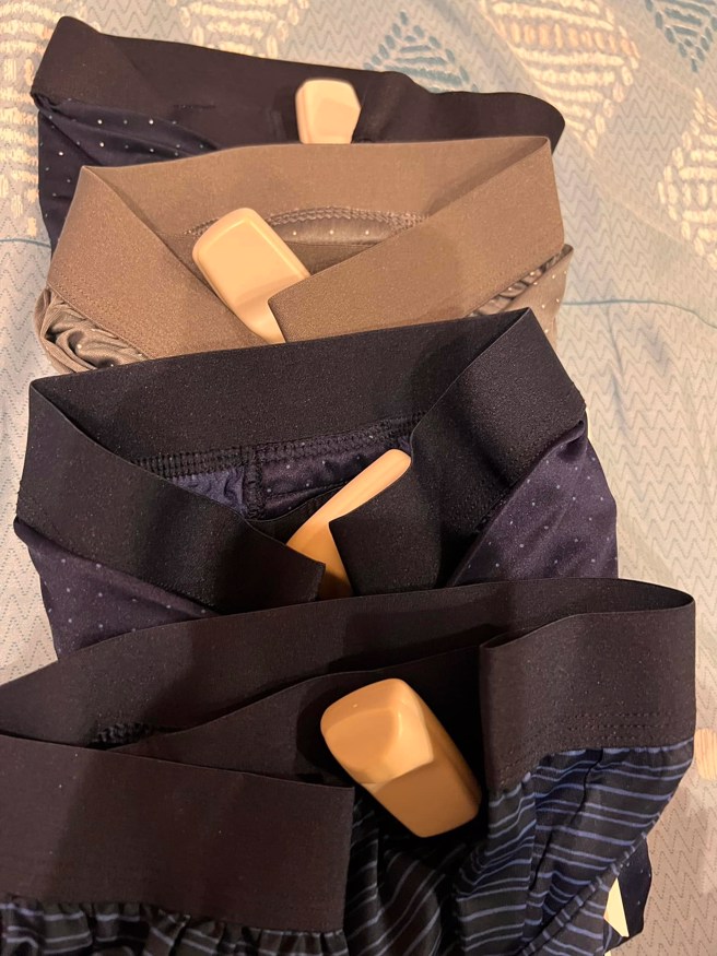 其他網友建議原PO拿發票回店家開鎖，也有網友說原PO怎麼可能經過防盜門沒被發現，「經過門口不是會嗶嗶叫」，認為案情不單純。（翻攝自臉書「爆廢公社公開版」）