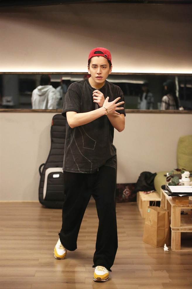 王大陸在節目中的努力拚勁獲讚許。（王大陸工作室提供）