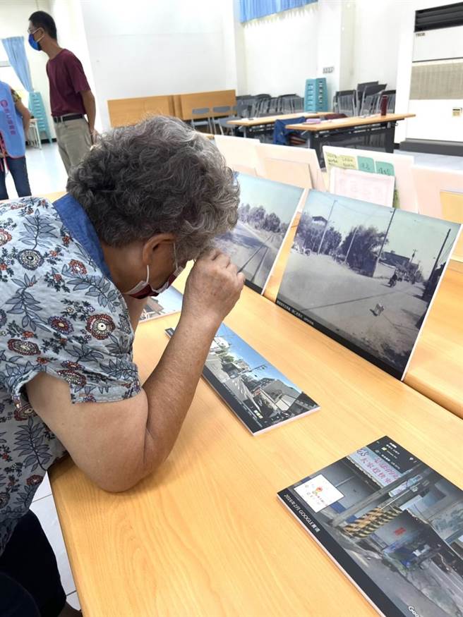 地方文史工作者许耿肇、简辰全今天应邀到归仁区农会开讲「踅归仁旧菜市」，透过引导学员用老照片说自己的故事。(许耿肇提供／曹婷婷台南传真)