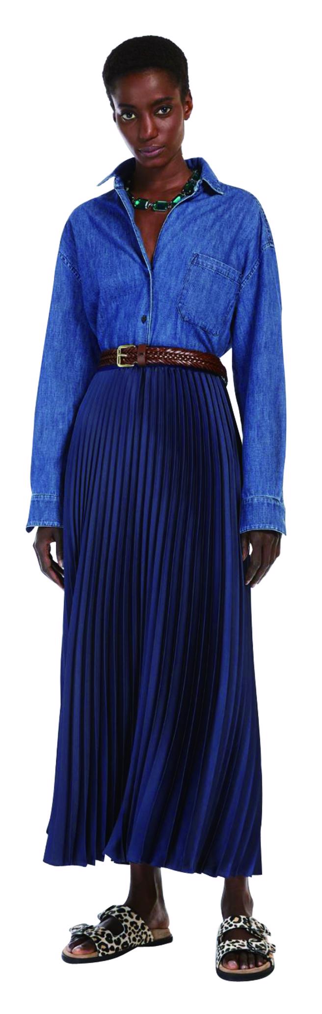 忠孝館WEEKEND Max Mara－緞面百摺長裙，2萬1900元。（SOGO提供）