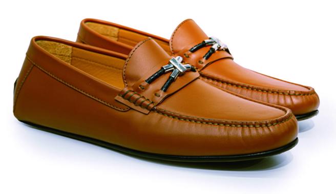 敦化館A.TESTONI－TOTEM小牛皮開車鞋，2萬4200元。（SOGO提供）