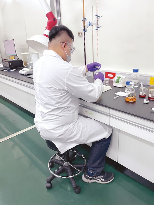 钰祥自有研发团队及设备实验室。图／业者提供