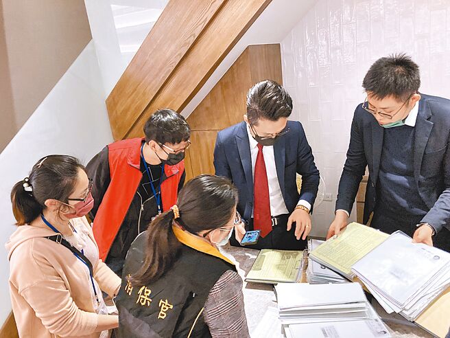 基隆市政府地政處3月稽查預售屋建案，發現3個新建案預約紅單都不符合規定已要求限期改正。（基隆市政府提供）