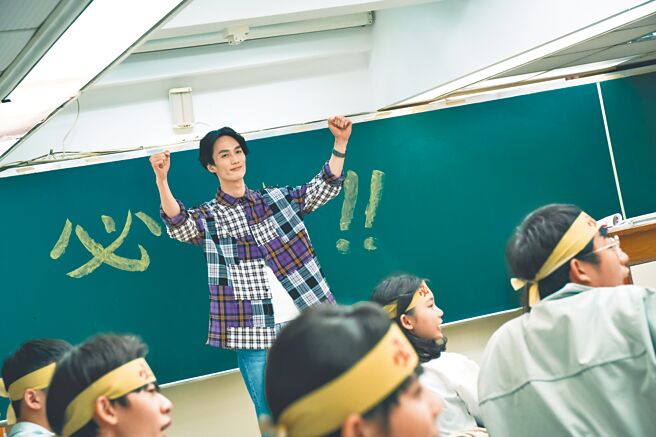 李英宏演出《走过爱的蛮荒》受好评。（三禾行销提供）