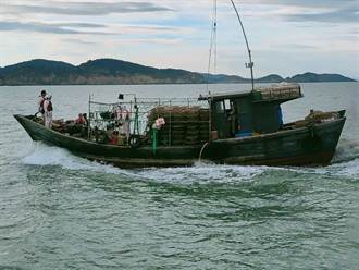陸籍漁船侵我禁止水域 載160公斤漁獲逃逸海巡署逮回