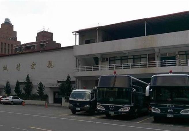 保一总队一名菜鸟警开德州扑克赌场遭逮，惨记一大过免职。(中时资料库)