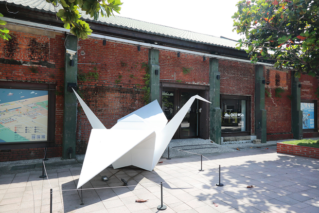 在高雄驳二艺术特区，推出「HOPE—希望的形状」联合创作展。(摄影/Carter)
