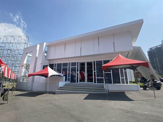 台南市长黄伟哲竞选总部落脚仁德区的中山路与文忠路口。(曹婷婷摄)