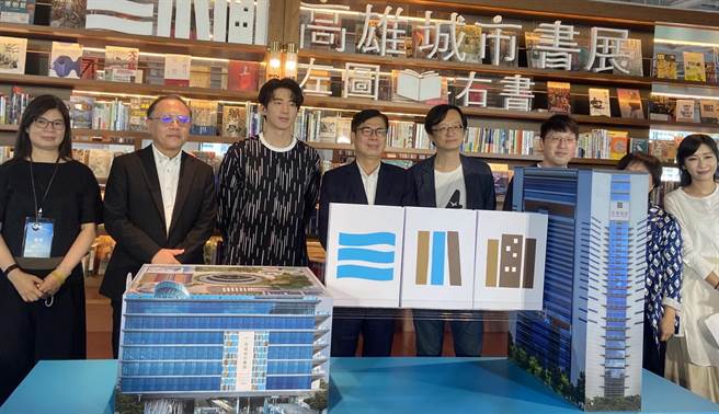 2022高雄城市书展自9月24日至10月30日，书展包含5大重点、6大书展，还有百场活动，从饮食、旅游、生活风格、文学等各式主题，让不同文化互相串连、碰撞出跨界火花。（杨舒婷摄）