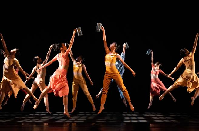 国家文艺奖得主刘凤学代表作《布兰诗歌》升级规模重现。（国家两厅院提供）