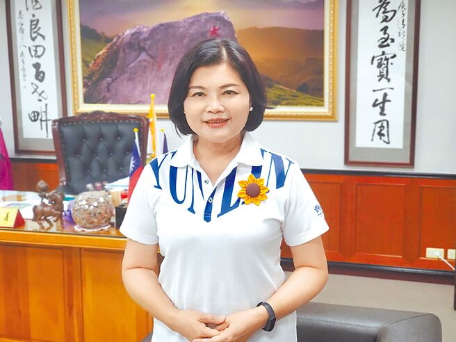 云林县长张丽善施政满意度荣获银奖。（周丽兰摄）