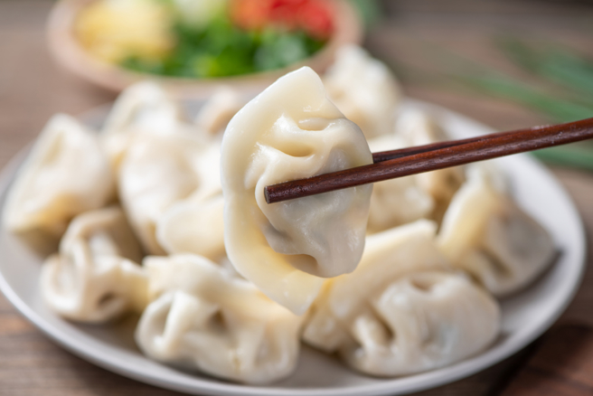 冷冻水饺哪家好吃，引起网友们热议。（图／shutterstock）