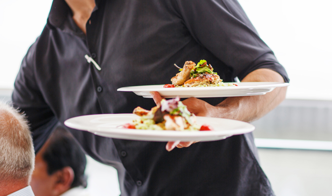 餐点送错桌急回送，点餐人拒收被业者公审「奥客」，反遭全网打脸。（示意图／Shutterstock）