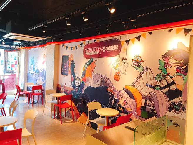 酷圣石冰淇淋打造传说对决万圣主题店，地点就位在西门捷运站旁的门市。（COLD STONE提供）