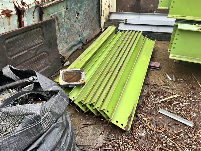 警方赶到回收场时，已有部份钢材已被融解及变卖。（民眾提供／李俊淇台南传真）