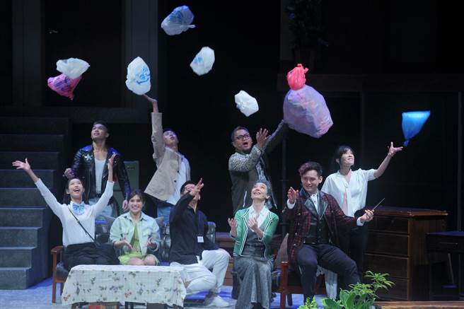 音乐剧《倒垃圾》本周将在亲子剧场演出。（张铠乙摄）