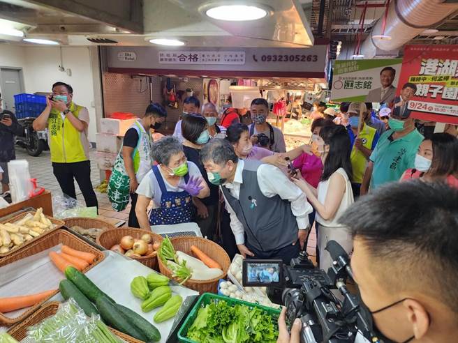 陈时中致电高嘉瑜 原来谈这个。陈时中竞选团队提供