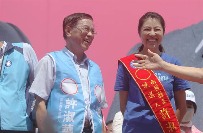 朱立伦称讚许淑华一定是比林明溱还要棒的县长，一代比一代还强。（杨静茹摄）
