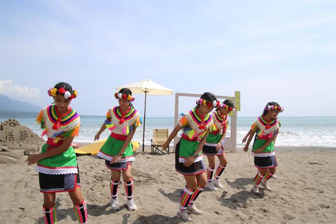 蓝海生活节今台东杉原登场，台东杉原湾、金樽、活水湖、绿岛乡举行为期4周的海洋游憩项目。（台东县府提供／蔡旻妤台东传真）