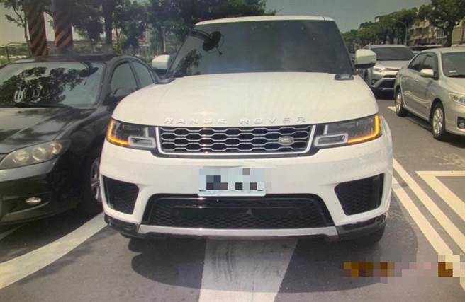 刘男休旅车则是左下保险杆轻微受损。（翻摄照片／崔正纲高雄传真）