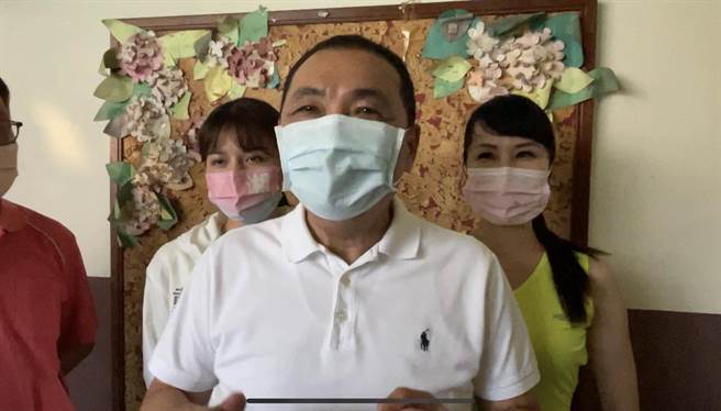 侯友宜表示努力做事，经济就会蓬勃发展。（侯友宜选举办公室提供）