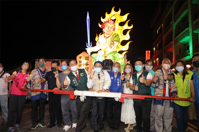关子岭温泉美食节暨夜祭巡行17日晚间在关子岭盛大登场。（台南市政府提供／张毓翎台南传真）