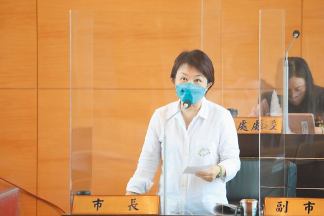 蓝营议员赖义锽认为，从民调可以看到大家对妈妈市长的肯定。（张亦惠摄）