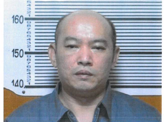 台中监狱受刑人陈坤和16日前往中国医药大学附设医院戒护送医，却于17日挣脱脚镣逃逸，其正面照曝光，警方全面通缉中。（翻摄自记者爆料网）