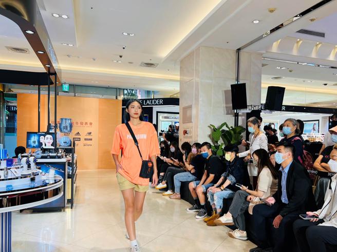 比漾广场于昨（17日）在1楼举办「秋冬新品发表会」。（比漾广场提供）