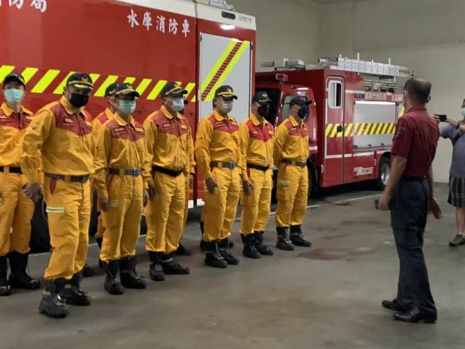 台東18日下午2時44分發生芮氏規模6.8地震，花蓮玉里陸續傳出災情，基隆市消防局特種搜救隊緊急集結。（基隆市政府提供／陳彩玲基隆傳真）