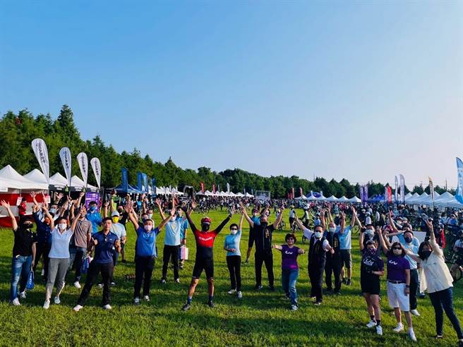 自行车新文化基金会主办「2022_LIVDAY仲夏心骑天」登场。(台中市政府提供)