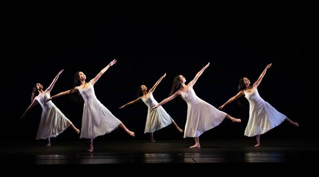 今日下午2点44分发生有感地震，当时台北国家戏剧院正在演出国家文艺奖得主刘凤学舞作《布兰诗歌》，剧院广播宣布演出中断，也请观眾离场，观眾一度不愿离席，最后现场确认设备没有受到影响，宣布恢復演出，最后演出顺利完成。（资料照，国家两厅院提供）