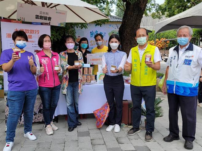 云林县社区深度文化之旅，带领民眾走进社区巷仔内。（云林县政府提供／张朝欣云林传真）