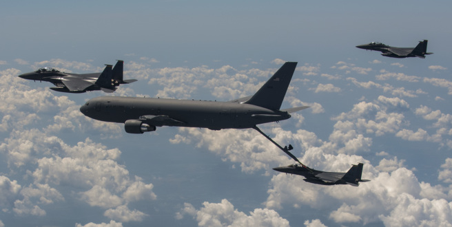 KC-46加油机在服役4年后，终于完成战备任务加油工作。(图/美国空军)