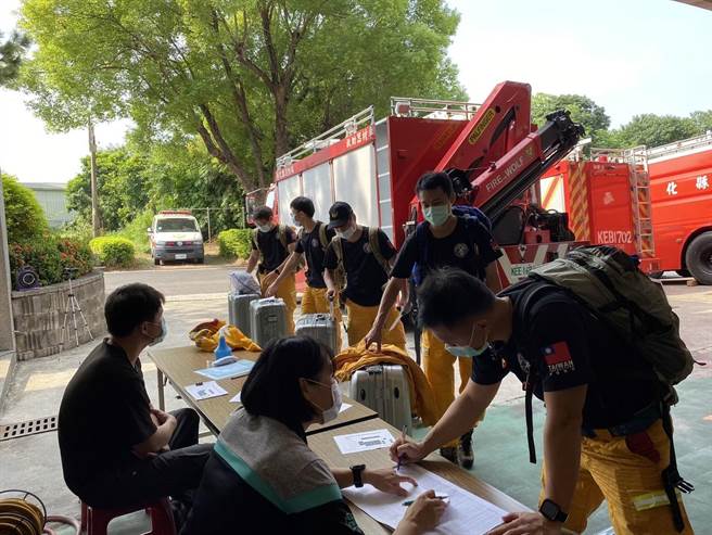 彰化县消防局的特搜队已完成整备，随时可出勤前往花莲援助救灾。（彰化县政府提供／吴敏菁彰化传真）