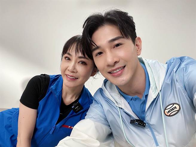 张立昂上柴智屏网路节目。（群星瑞智提供）