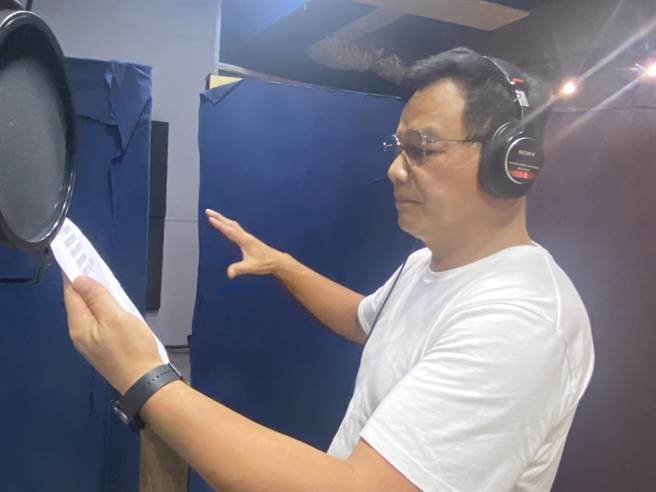 國民黨新竹市長參選人林耕仁19日公布競選主題曲《新竹飛翔 I Can Do》，自己也以台語唱副歌。（林耕仁提供／陳育賢新竹傳真）