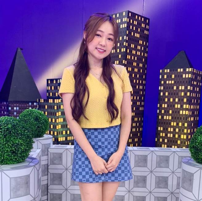 詹子晴在国外替好友们代购球鞋，结果却有人不付超重费。（卫视中文台提供）