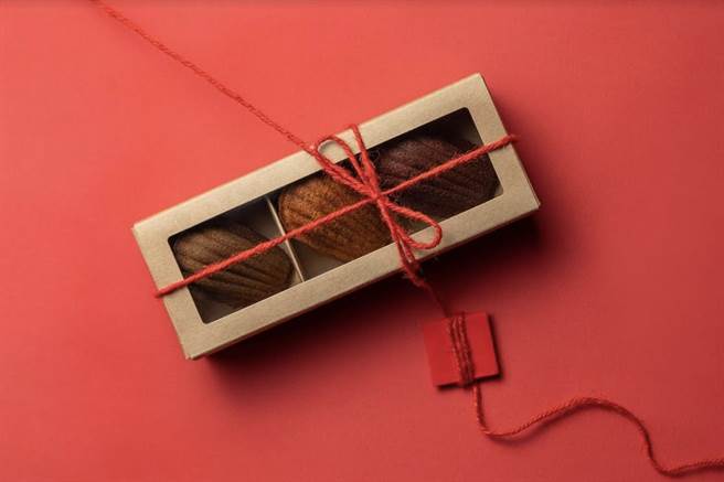 迪化门市独家贩红线包装「阿嬷养的玛德莲」。（日香高级吐司专门店提供）