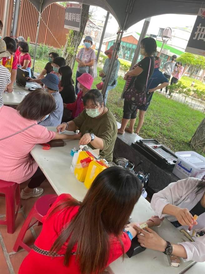 努力消除C肝，屏市办免费筛检。(郭亮文提供)