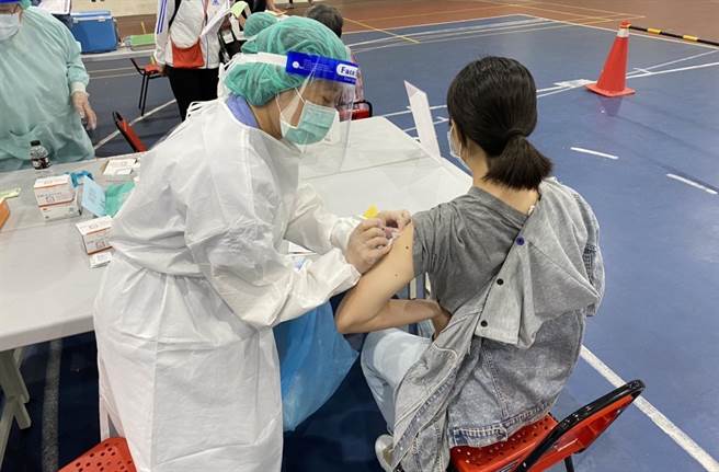 次世代莫德纳疫苗本周到货，南投县13乡镇市25日开接种站。（南投县政府提供／廖志晃南投传真）