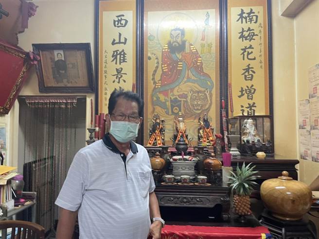 张事民不仅是南楠区东势里长，更是一名道长，今年参选里长未有候选人一同竞争。（李俊淇摄）