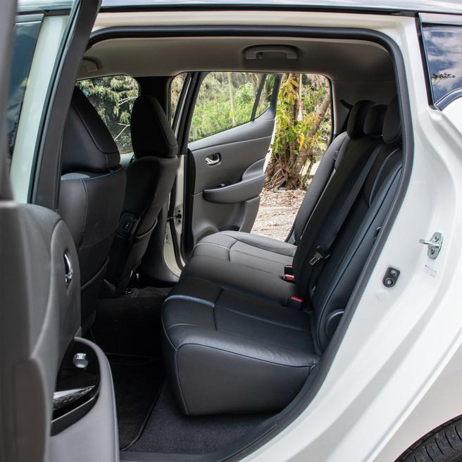 前後座均升級為高質感皮椅。（陳大任攝）