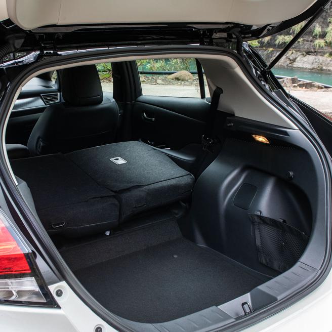 傾倒後排座椅，大幅提升載物機能。（陳大任攝）