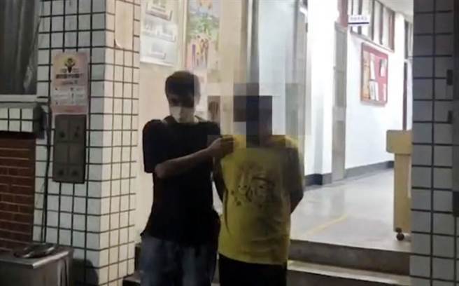 财务纠纷勒毙女友，软烂男收押禁见。(警方提供)