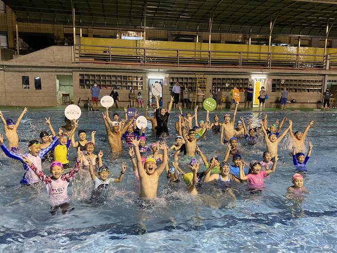 中华开发文教基金会长期投注公益教育资源，推动新世代多元发展。（中华开发提供）