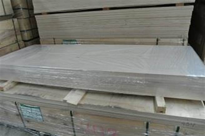 進口木質人造板。（林試所提供）